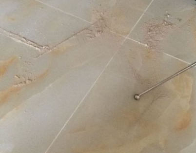 西工瓷砖空鼓维修公司分享粘合剂选择不当在瓷砖铺贴过程中可能导致以下问题